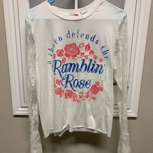 Women’s long sleeve lace graphic tee